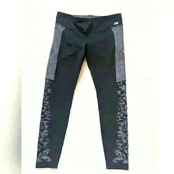 Women's New Balance Reflective Tights in excellent condition size large - Picture 2 of 5